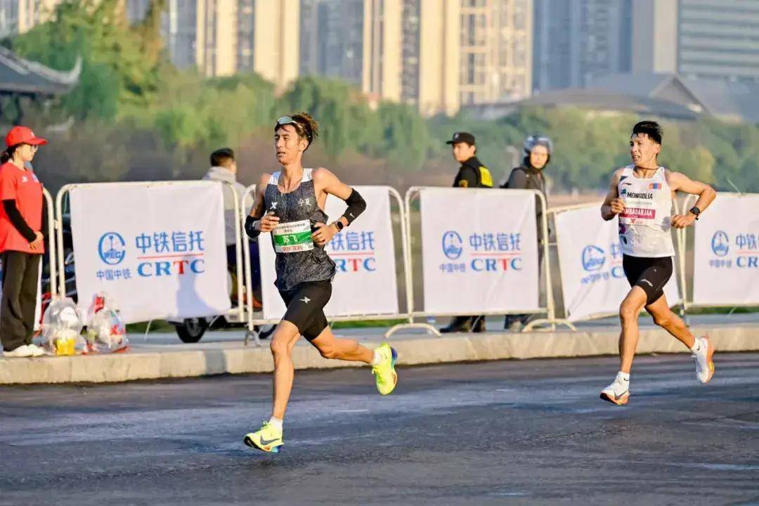 包含宁夏队在激烈角逐中战胜对手，晋级面临挑战的词条