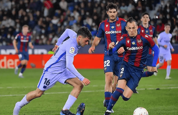 欧洲足坛焦点：巴萨迎来西甲强敌挑战