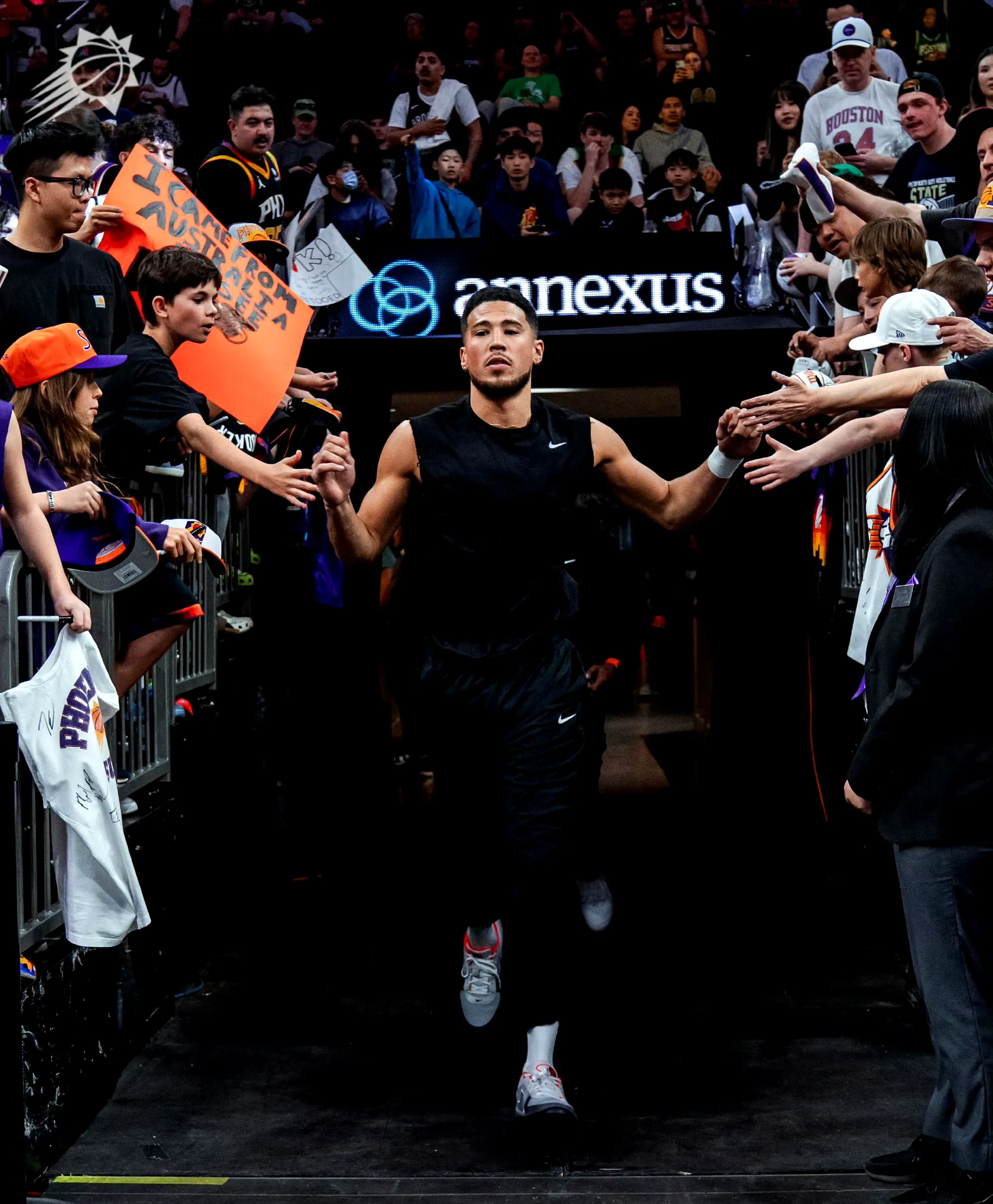 太阳擒马刺，布克砍下全场最高分的简单介绍