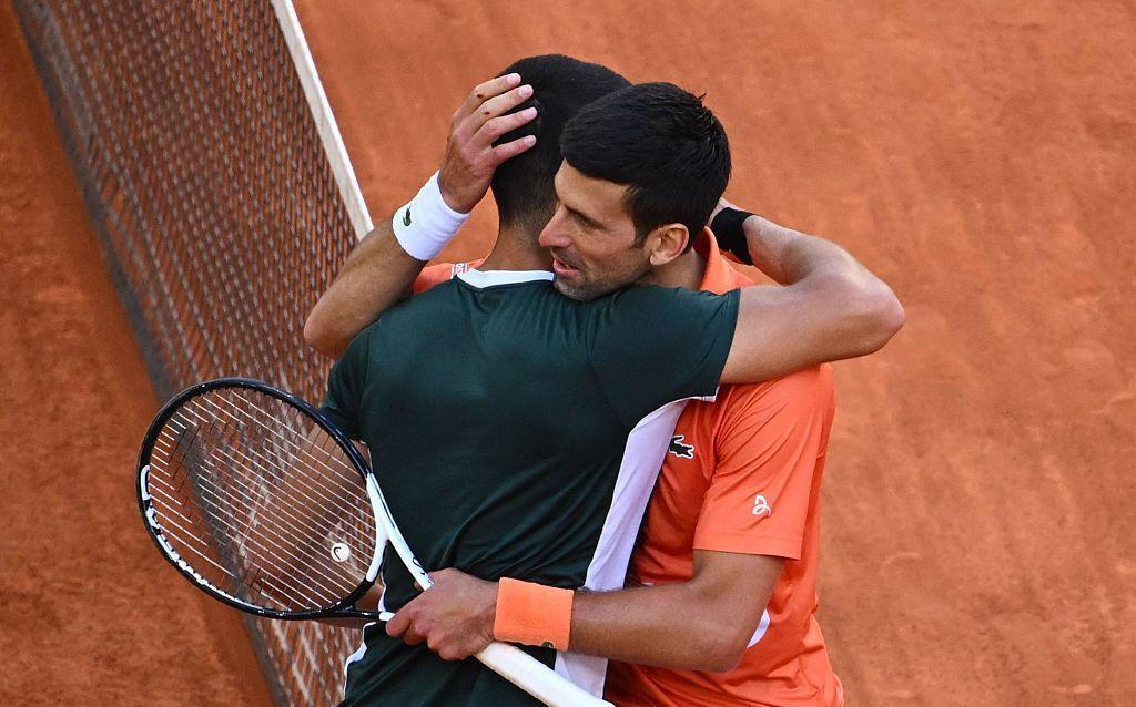 关于日本网球队逆转美国网球队，德约科维奇关键制胜的信息